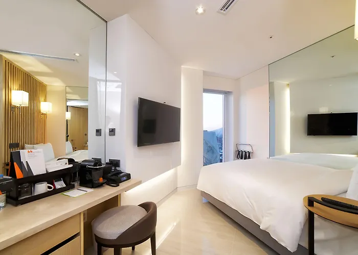 Entra Gangnam Hotel 3*