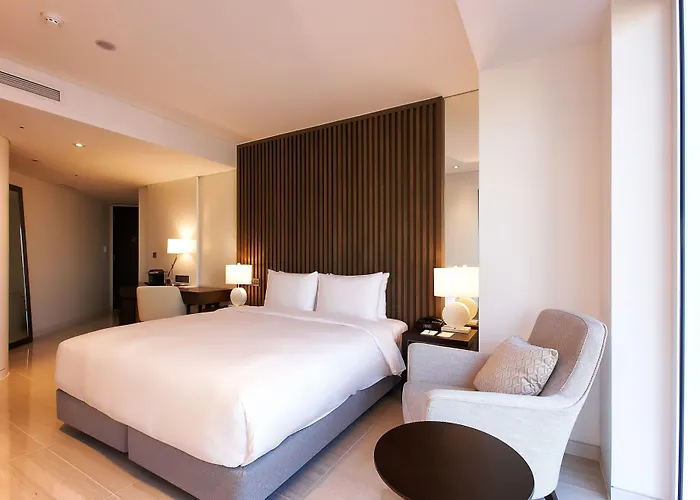 Hotel Entra Gangnam 3*