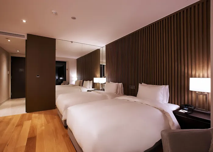 Hotel Entra Gangnam 3*