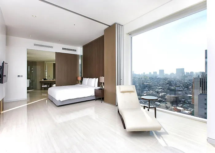 Hotel Entra Gangnam 3*
